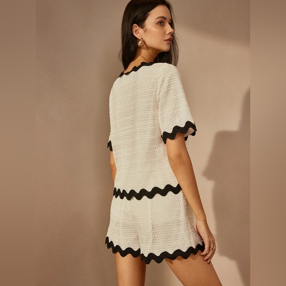 83 Contrast Trim V-Neck Shorts Set - Picture 4 of 7